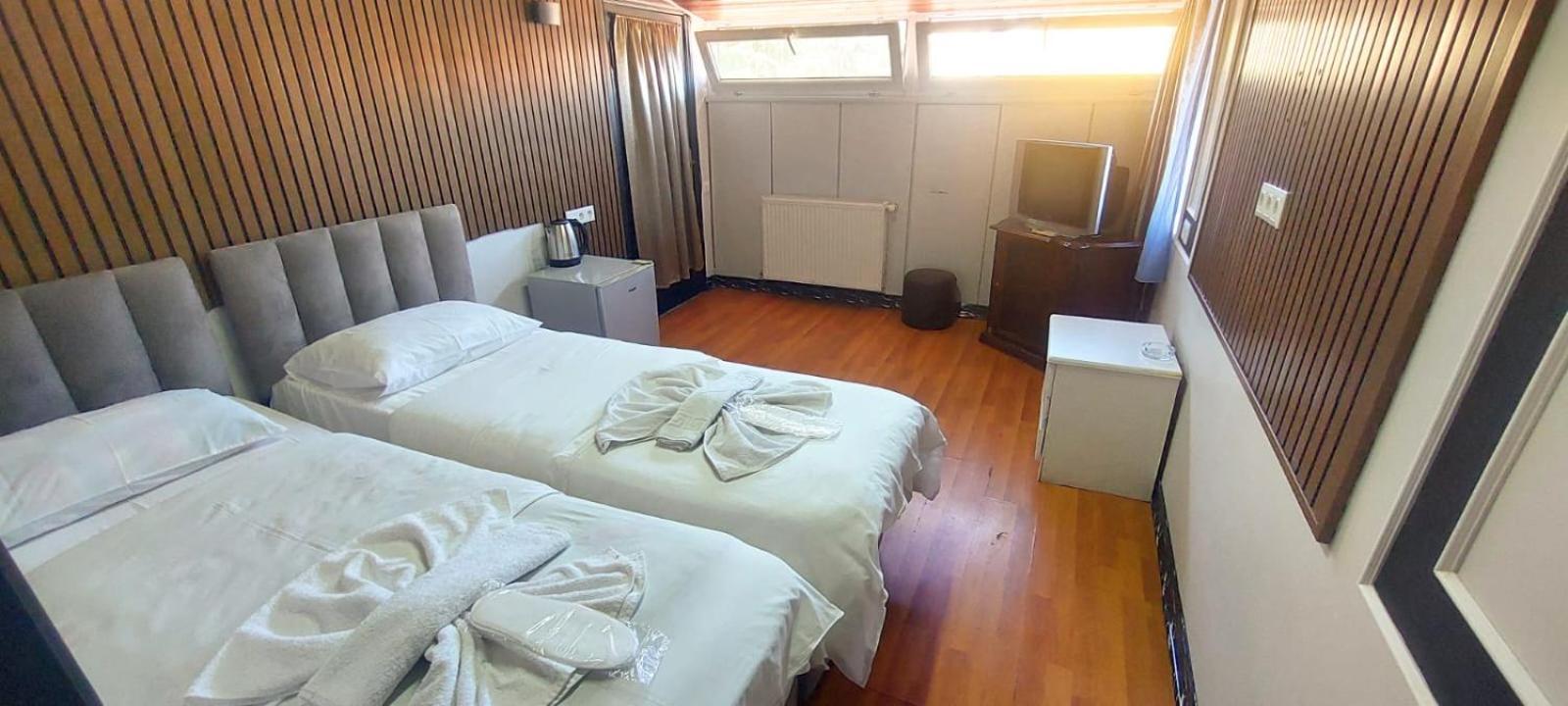 Metrepol Hotel Batumi Bagian luar foto