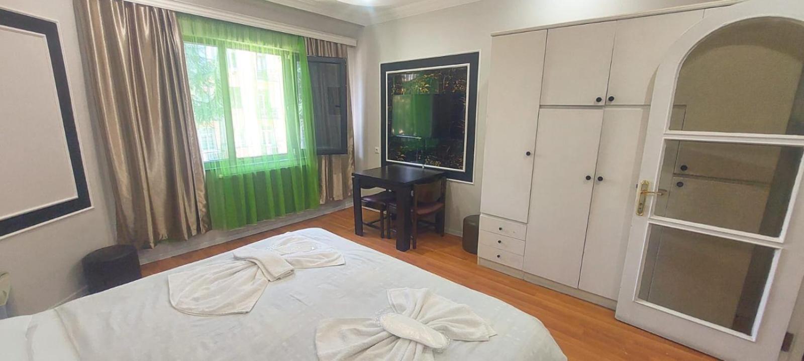 Metrepol Hotel Batumi Bagian luar foto