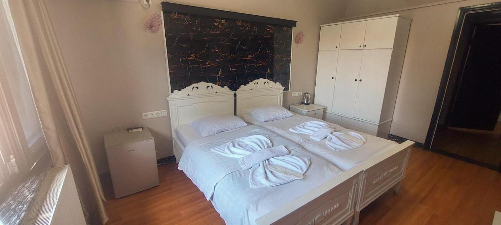 Metrepol Hotel Batumi Bagian luar foto