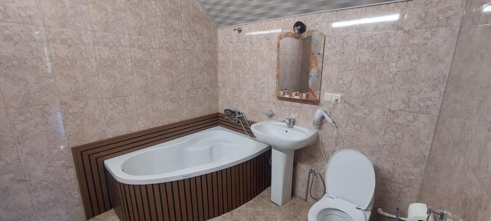 Metrepol Hotel Batumi Bagian luar foto