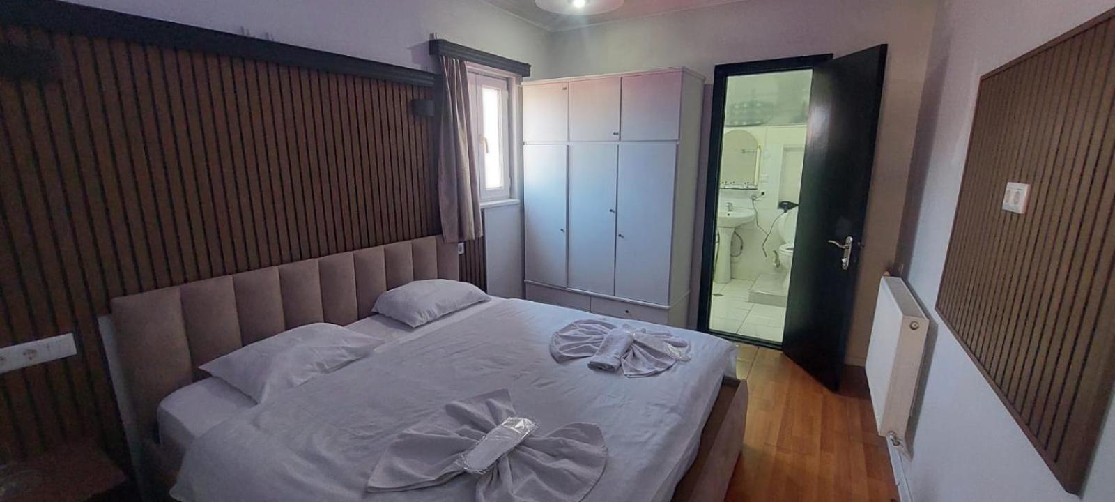 Metrepol Hotel Batumi Bagian luar foto
