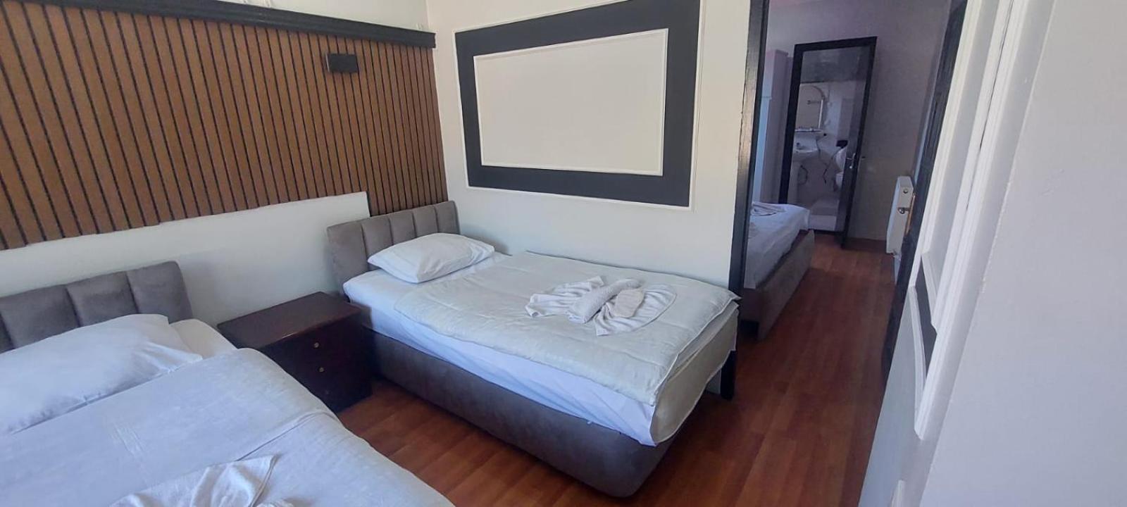 Metrepol Hotel Batumi Bagian luar foto