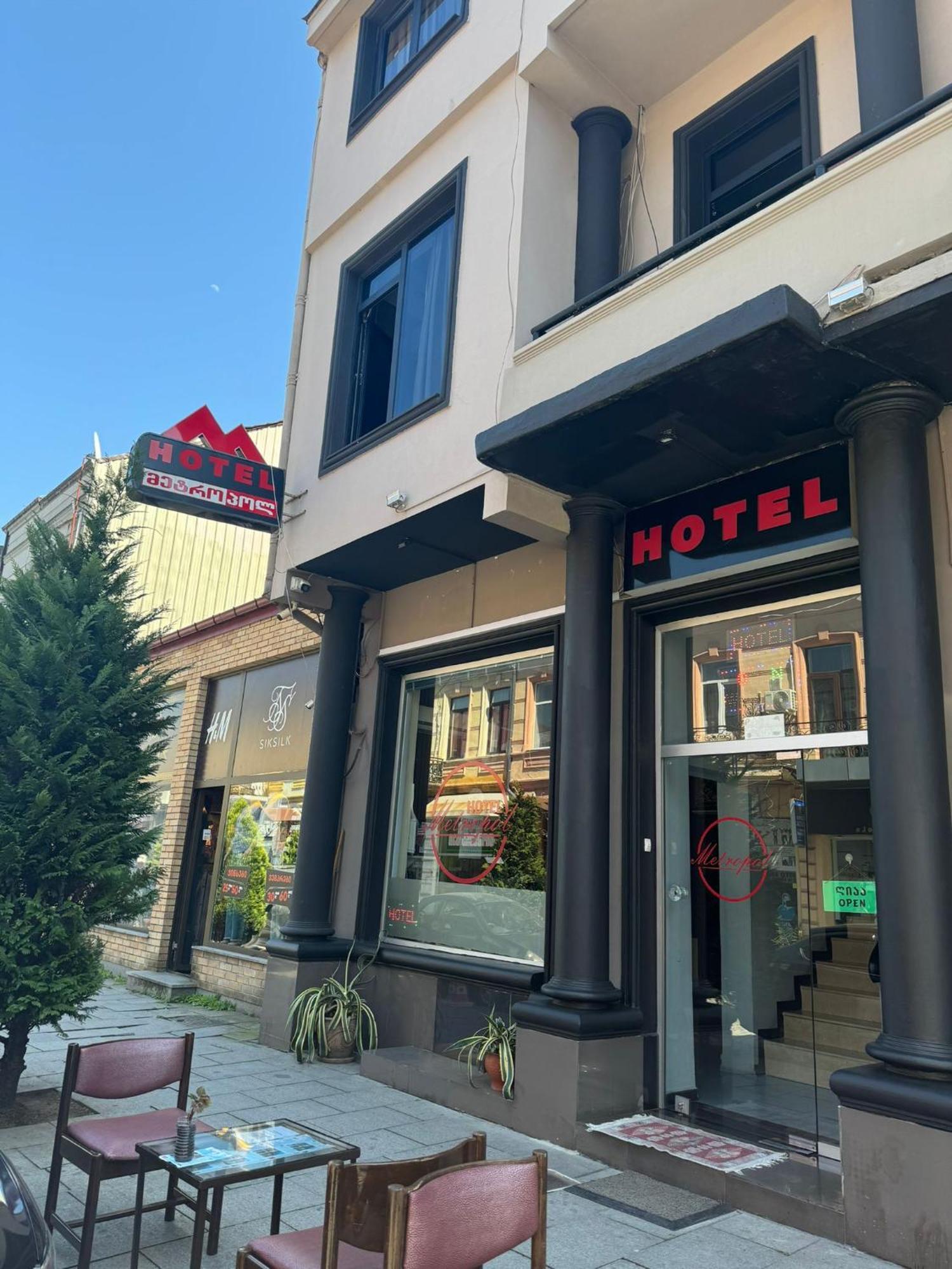 Metrepol Hotel Batumi Bagian luar foto
