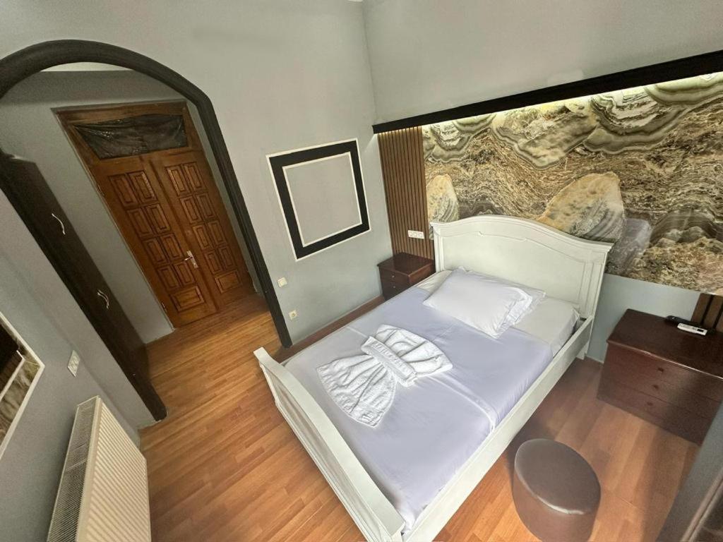 Metrepol Hotel Batumi Bagian luar foto